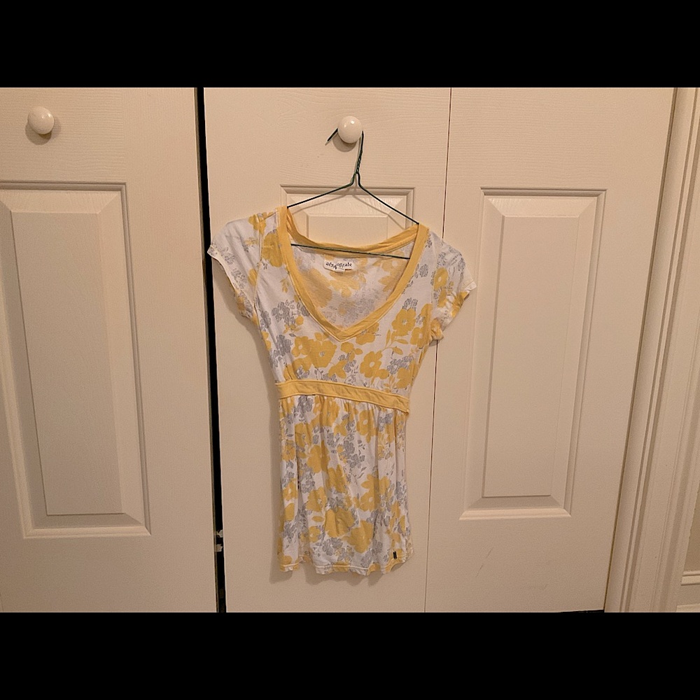 Aeropostale Yellow/White/Gray Flower Blouse (Size SP)